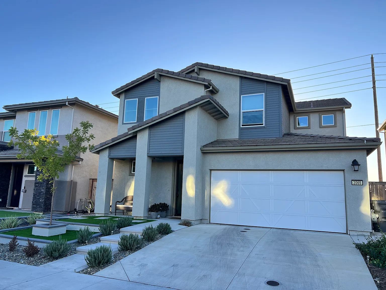 4 bed, 2225 sqft, $3,400 — Photo 2