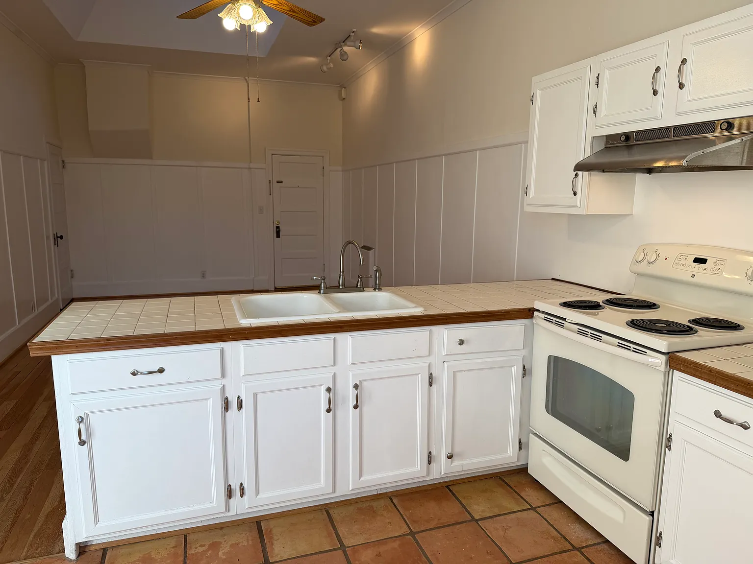 1 bed, 650 sqft, $850 — Photo 3