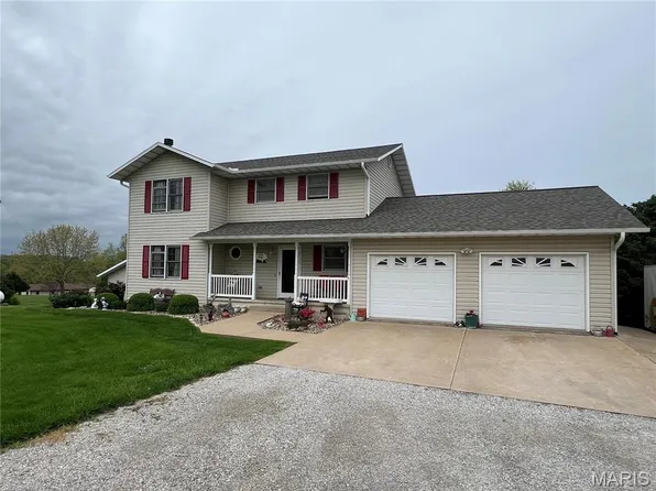 7070 Goldenrod Rd, Hannibal, MO 63401