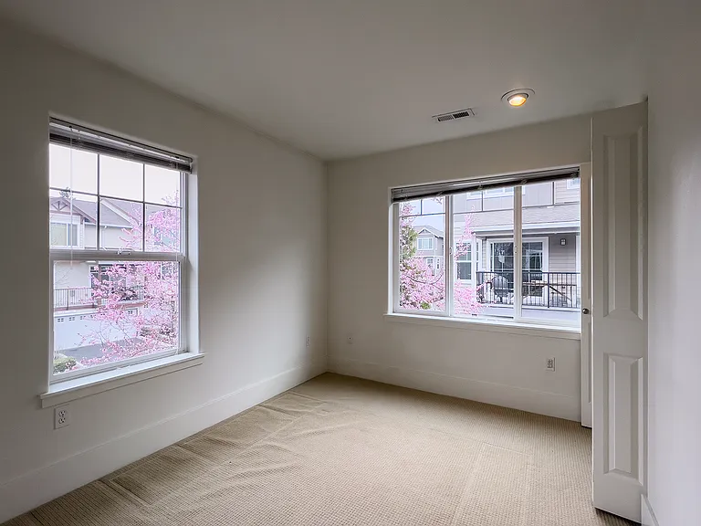 730 NW 118th Ave #101 — Photo 17