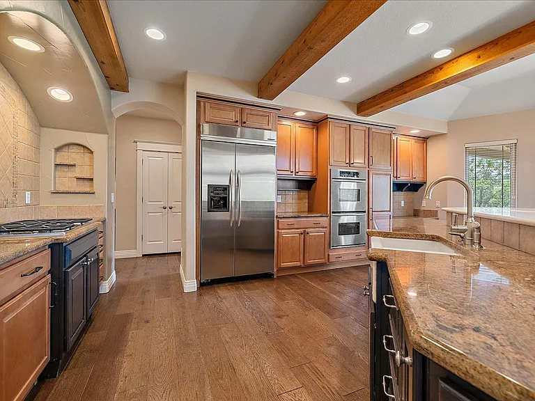 6265 Diamond Ridge Pkwy — Photo 9