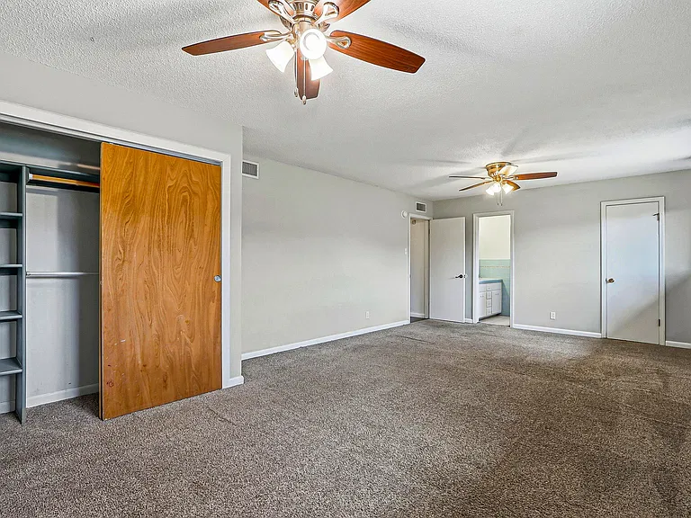 8700 Cielo Vista Dr — Photo 27