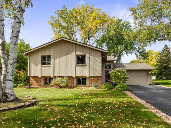 6805 Evergreen Ln N, Maple Grove, MN 55369