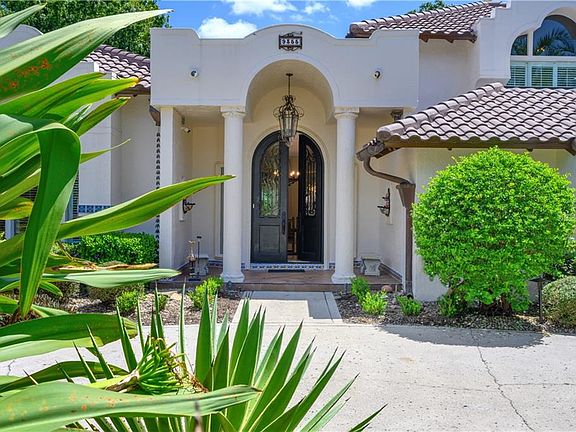 3rd image of 9355 Cypress Cove Dr
