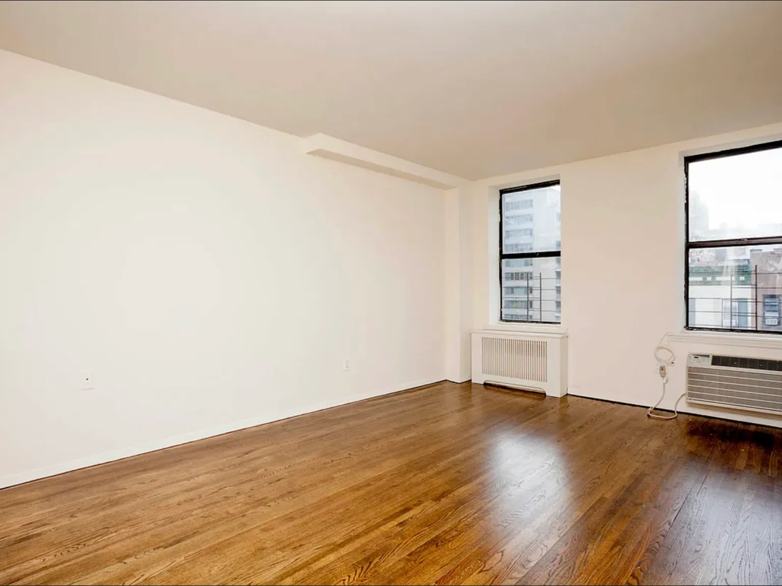 1556 York Avenue — Photo 4