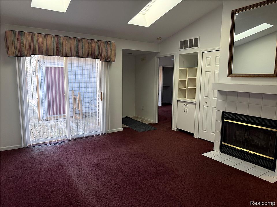 9473 Marina Dr, photo 17