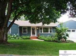 840 N 68th St, Omaha, NE 68132