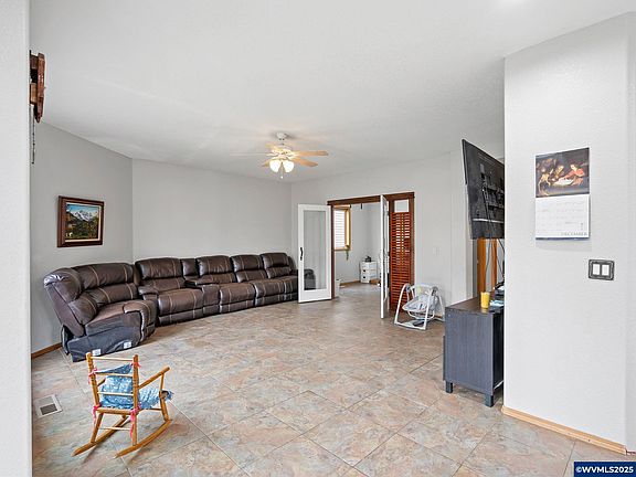 4th image of 1623 Leewood Ave NE