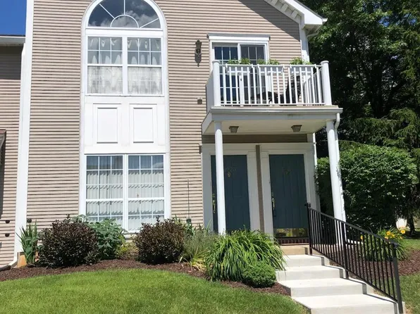 1923 Delancey St, Hellertown, PA 18055