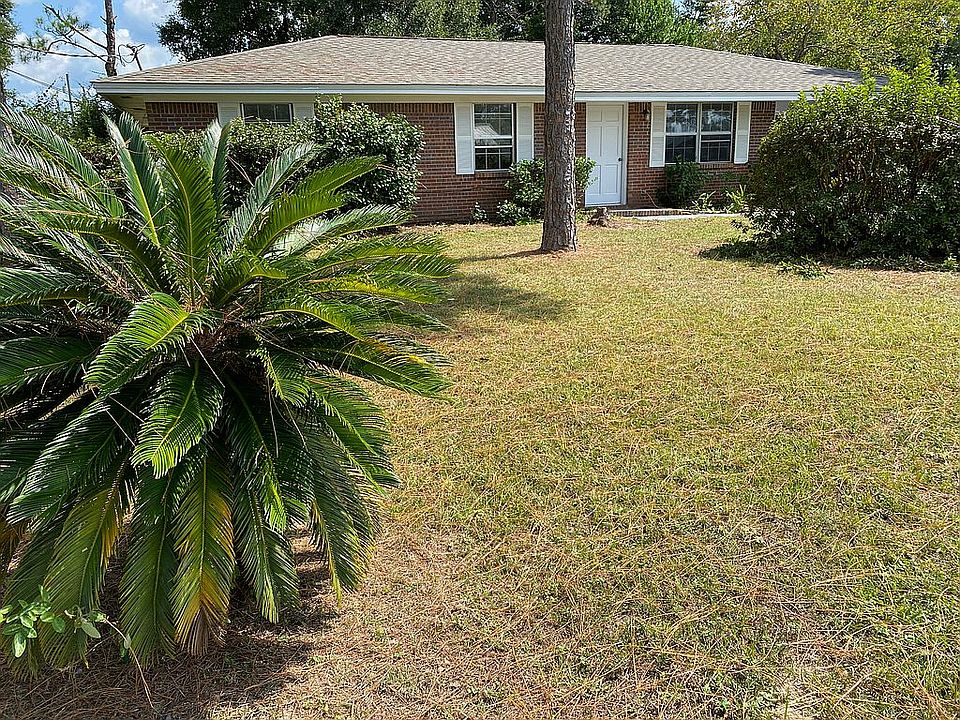 1st image of 966 Lakeview Dr