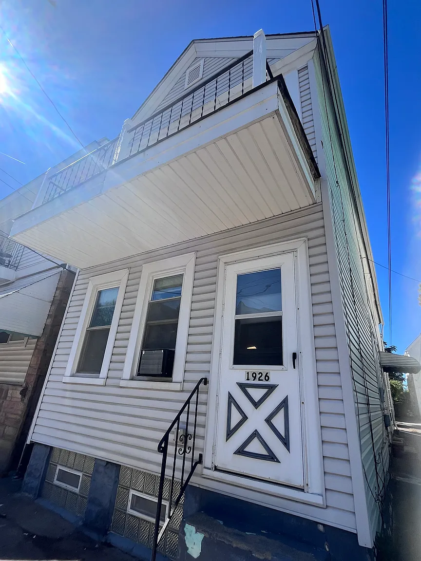 1926 E 123rd St #3/4 photo 1