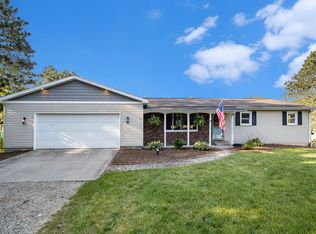 27747 Drape Rd, Lawton, MI 49065