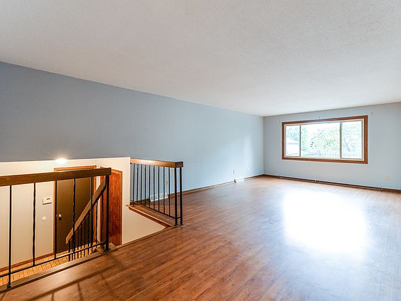 2nd image of 8481 Sumter Cir N