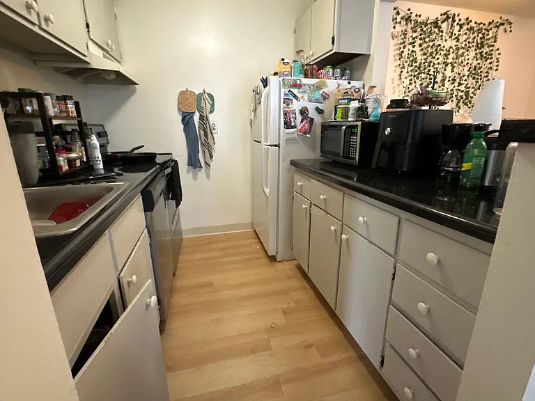 University Park Apartments near Cornell University — Photo 309