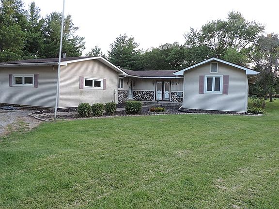 2nd image of 15 Oakwood Dr