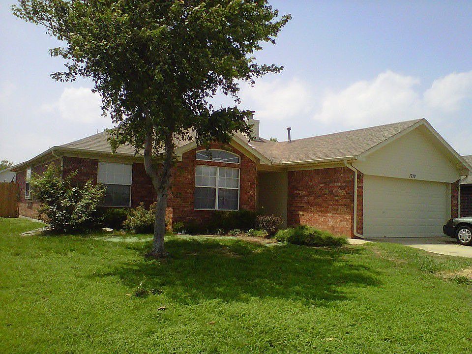2nd image of 1712 Briarcreek