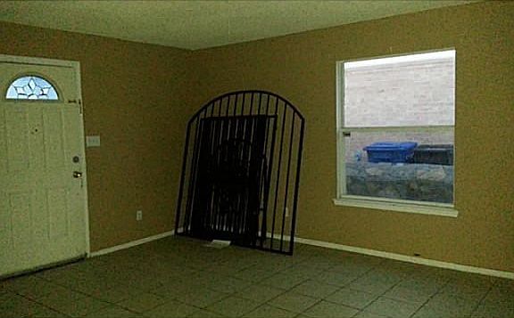 4th image of 11960 Royal Woods Dr