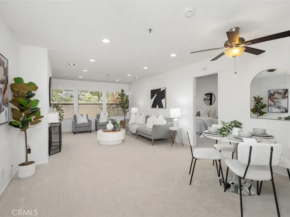 950 Cagney Ln APT 107, Newport Beach, CA 92663