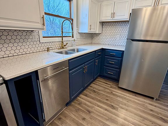 2nd image of 1310 Buchanan St NE