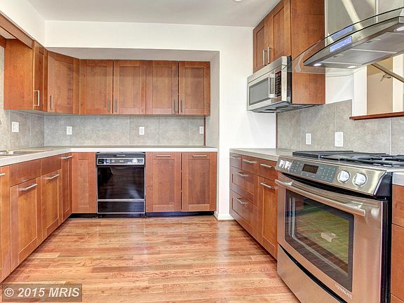 5th image of 4200 Frankfort Dr