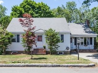 14 Crestshire Dr, Lawrence, MA 01843