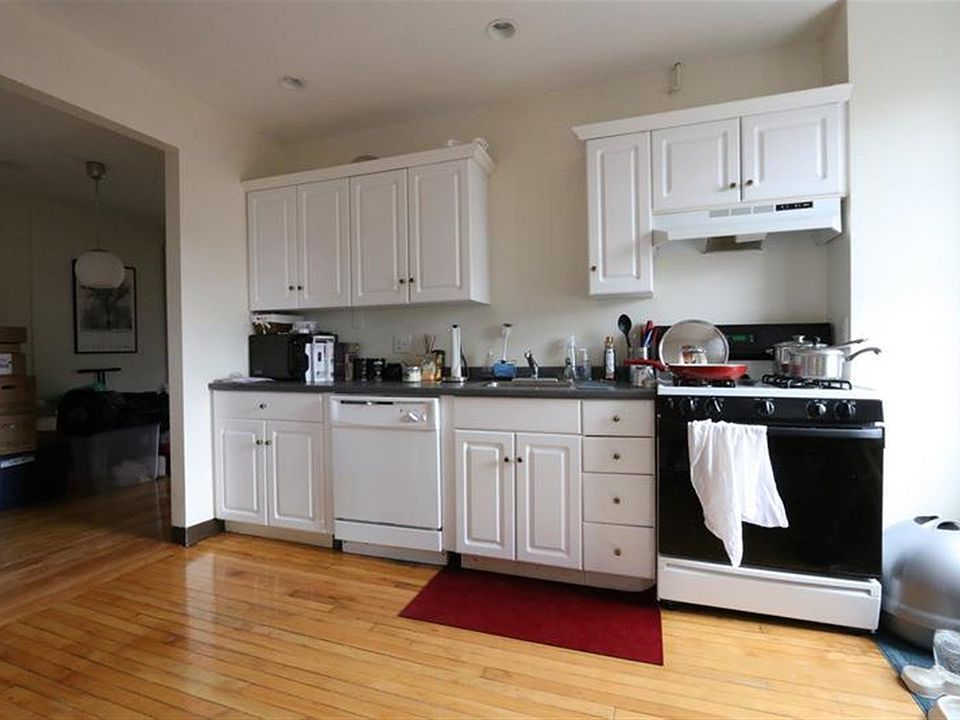 1st image of 331 Harvard St APT 14
