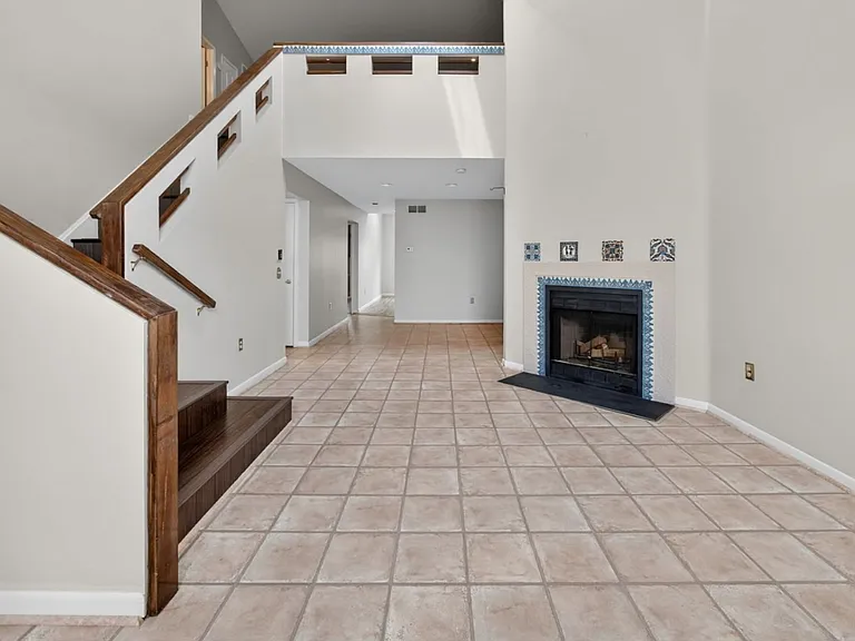 333 Basswood Cir — Photo 8