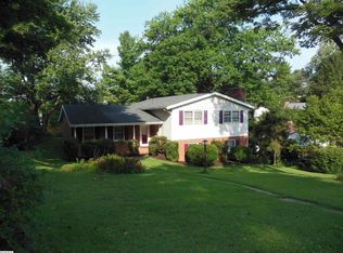 707 Ridgewood Rd, Waynesboro, VA 22980