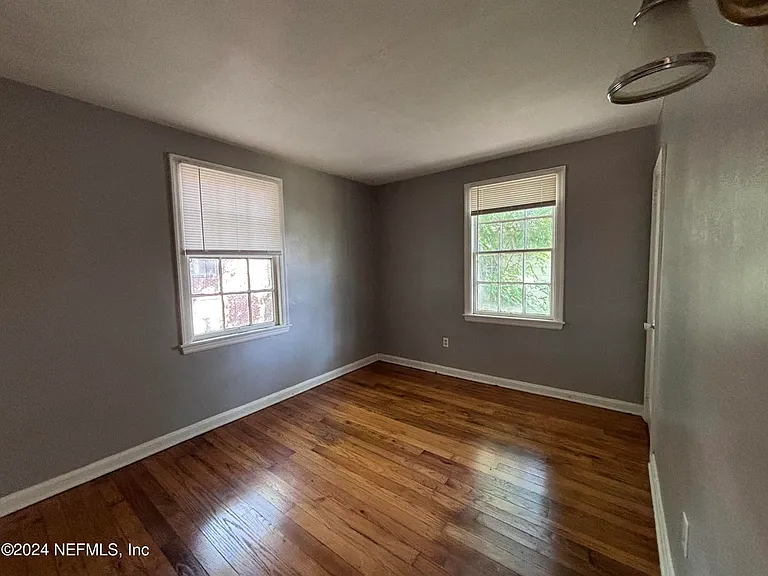 1115 McDuff Ave S — Photo 8