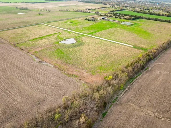 12 Farm Road 196 S, Blossom, TX 75416