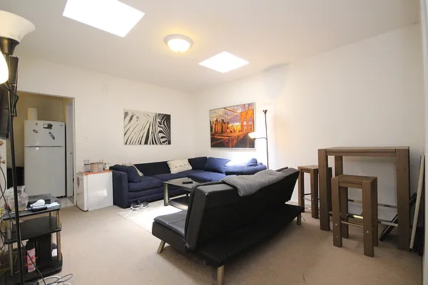 Rented by Compass | media 22