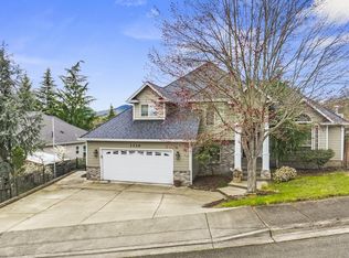 1330 Cedar Ridge Ct, Roseburg, OR