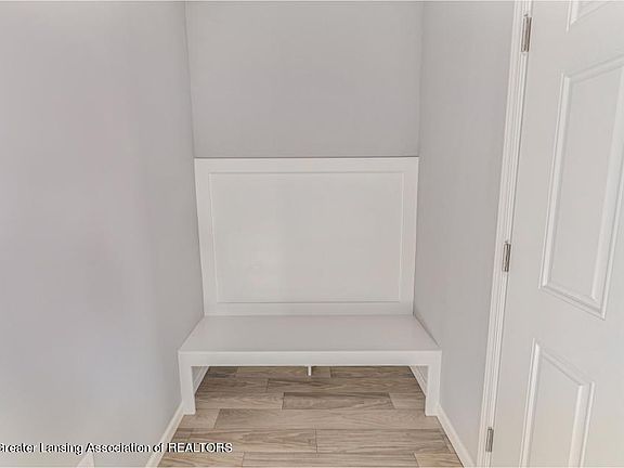 2nd image of 4391 Sunset Dr