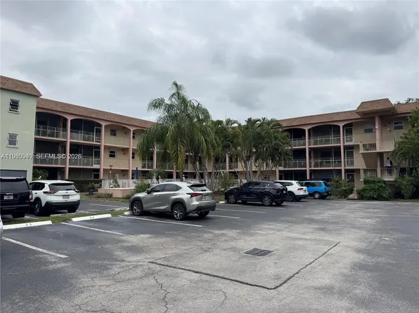 100 SE 6th Ave APT 207, Pompano Beach, FL 33060