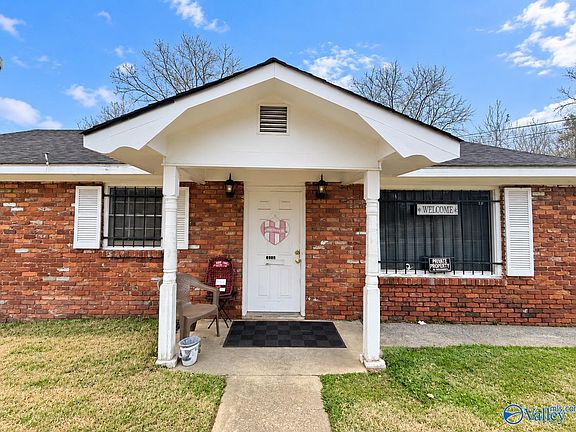 2nd image of 1601 Forrest Ave
