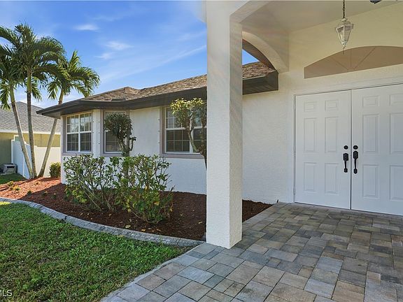 3rd image of 2654 SW 32nd St