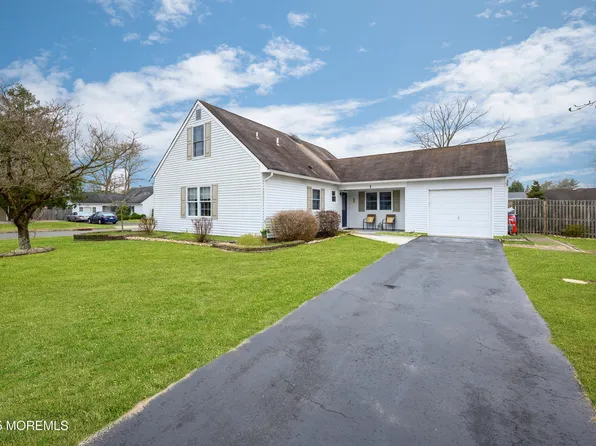 1 Mendon Drive, Howell, NJ 07731
