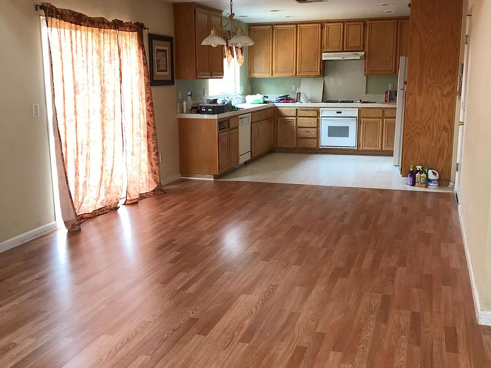 2nd image of 8753 Floral St