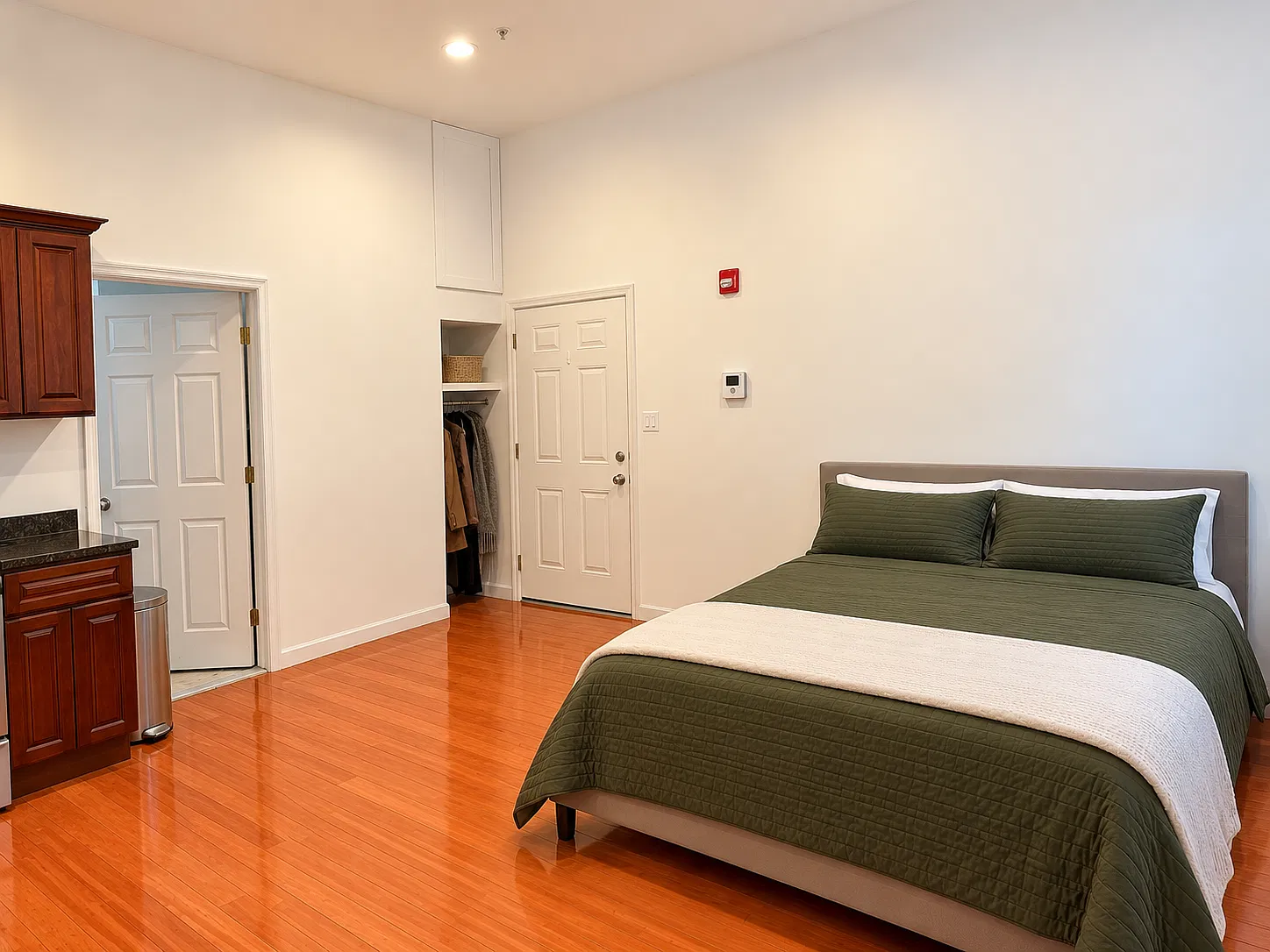 Studio, 450 sqft, $1,485 — Photo 4