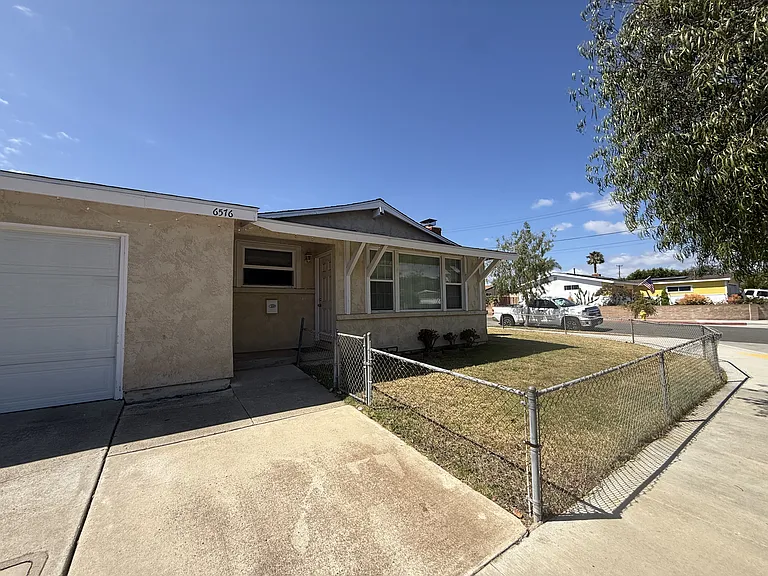 6576 Alcala Knolls Dr — Photo 3