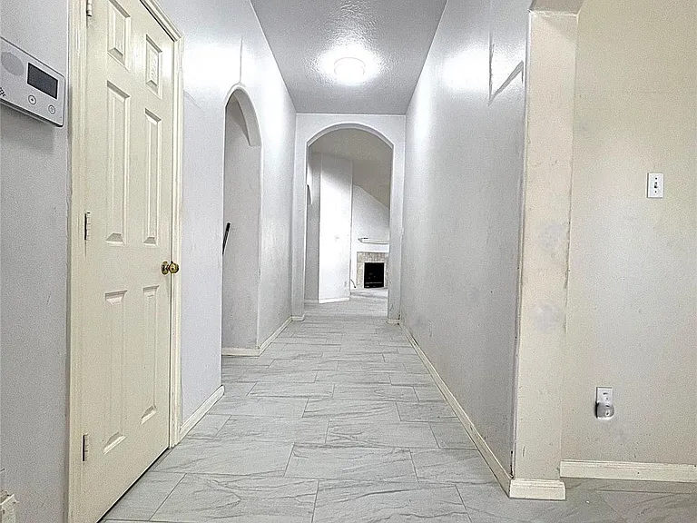 6839 Catarina Cir — Photo 3