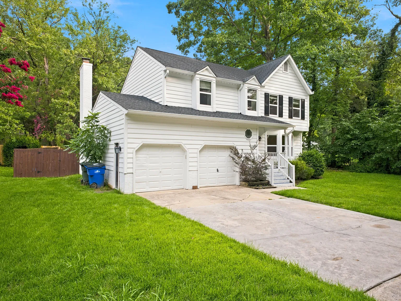 4 bed, 2.5 bath, 1954 sqft, $2,500 — Photo 3