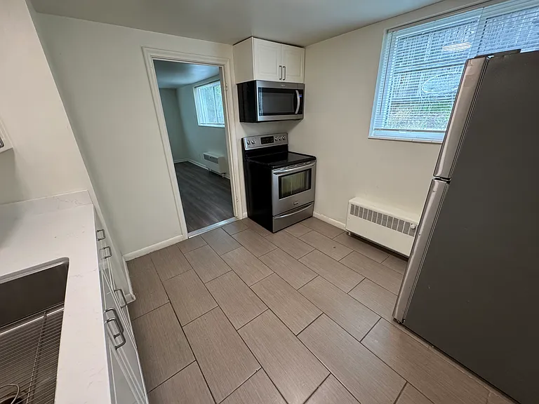 1237 S Lake St — Photo 8