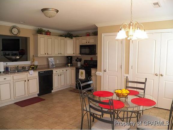 3rd image of 1900 Cambria Drive #B