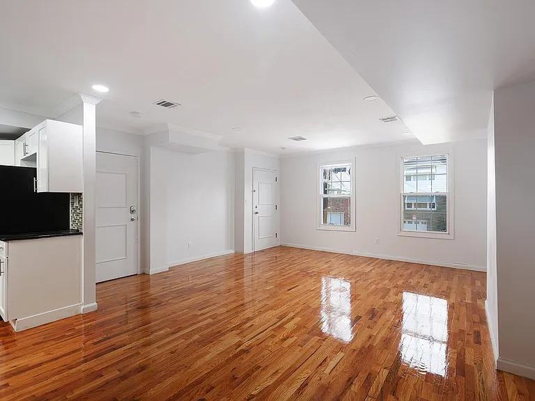 131 Armstrong Ave #1 — Photo 7