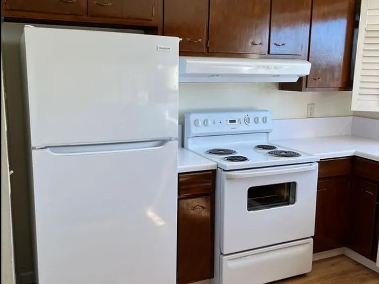 1400 Hopkins Ave #301 — Photo 9