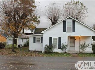 725 Oak St, Lafayette, TN 37083