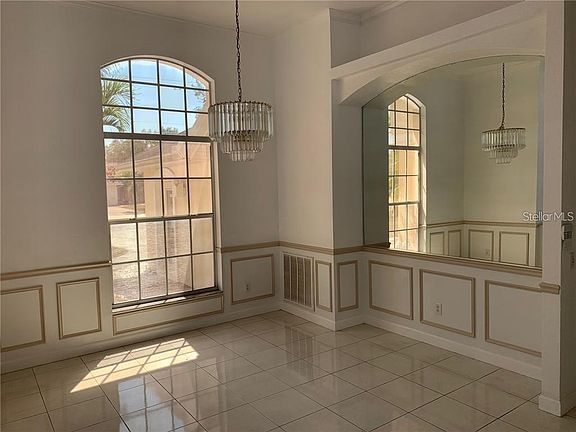 4th image of 22318 Peachland Blvd