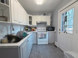 93 Grant Ave, Hamilton, ON L8N 2X6