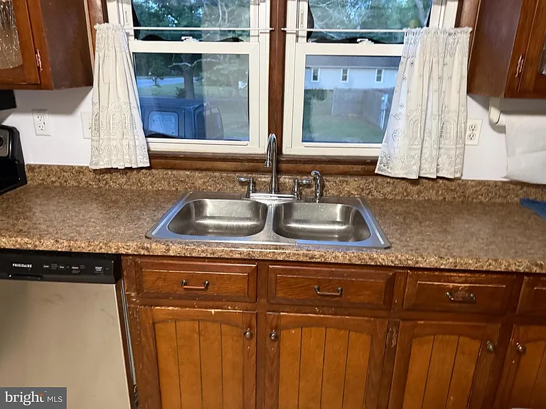 105 Harding Hwy — Photo 8